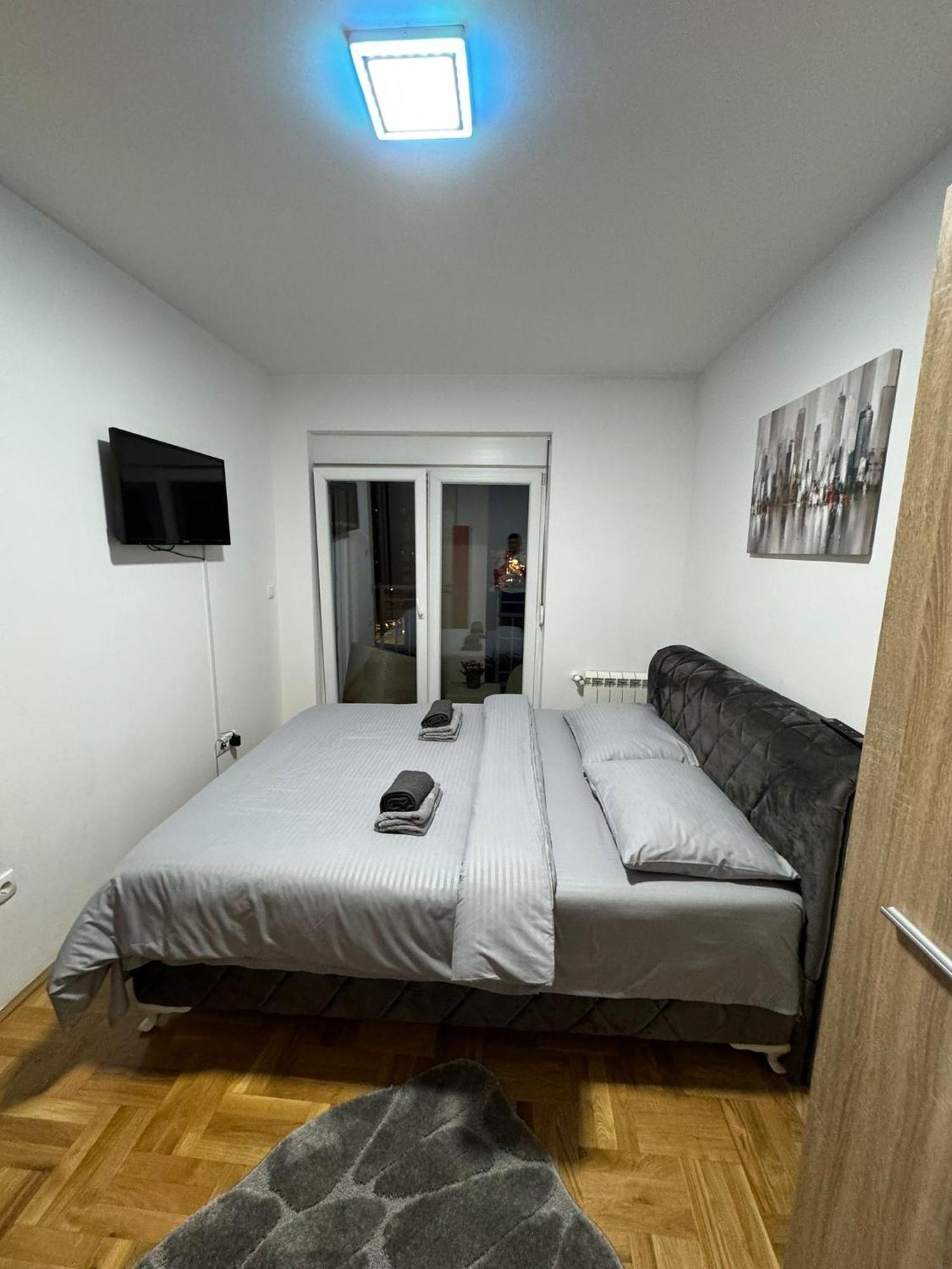 Stan Na Dan Aurora Apartment Pozarevac Ngoại thất bức ảnh