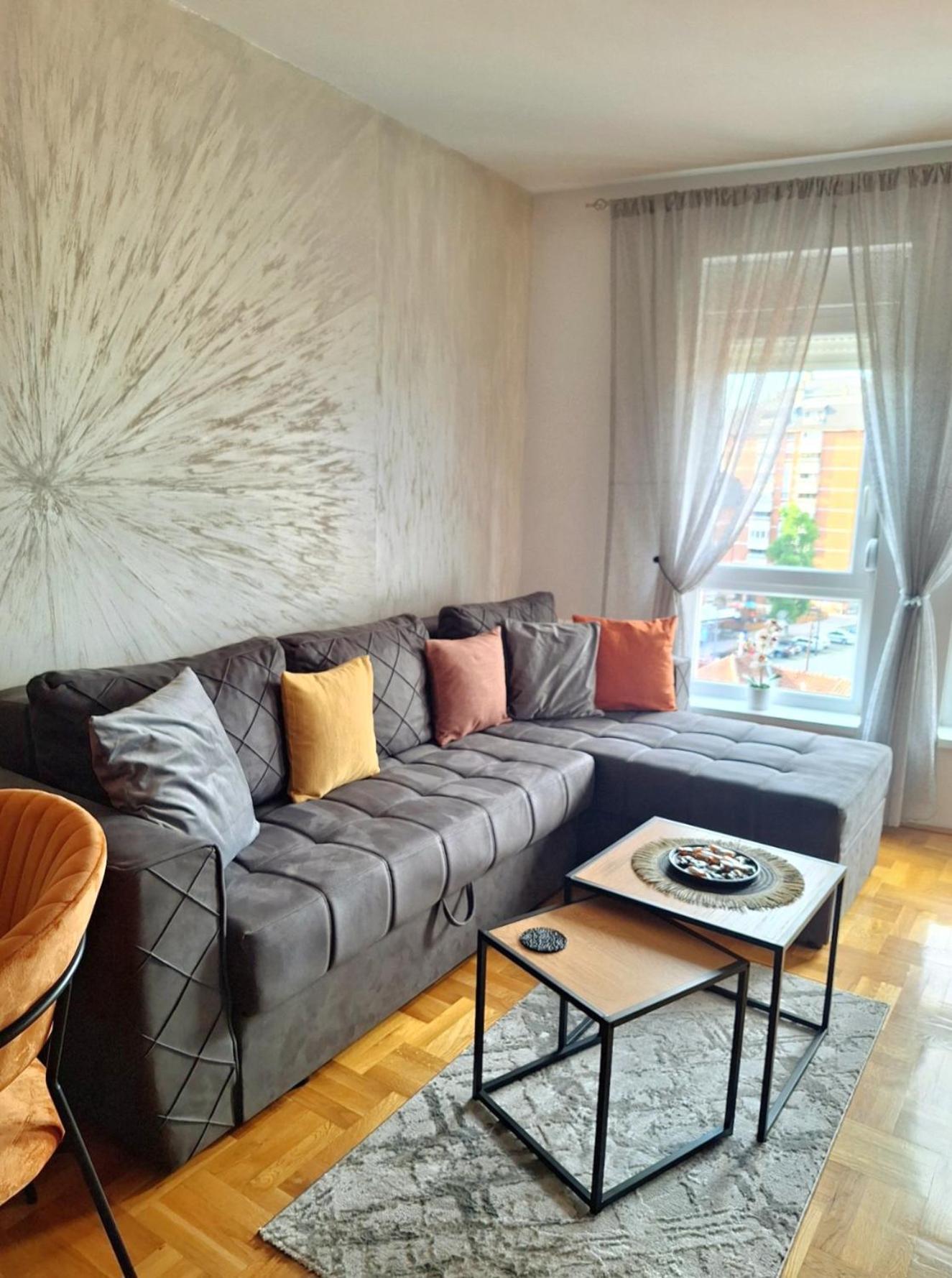 Stan Na Dan Aurora Apartment Pozarevac Ngoại thất bức ảnh
