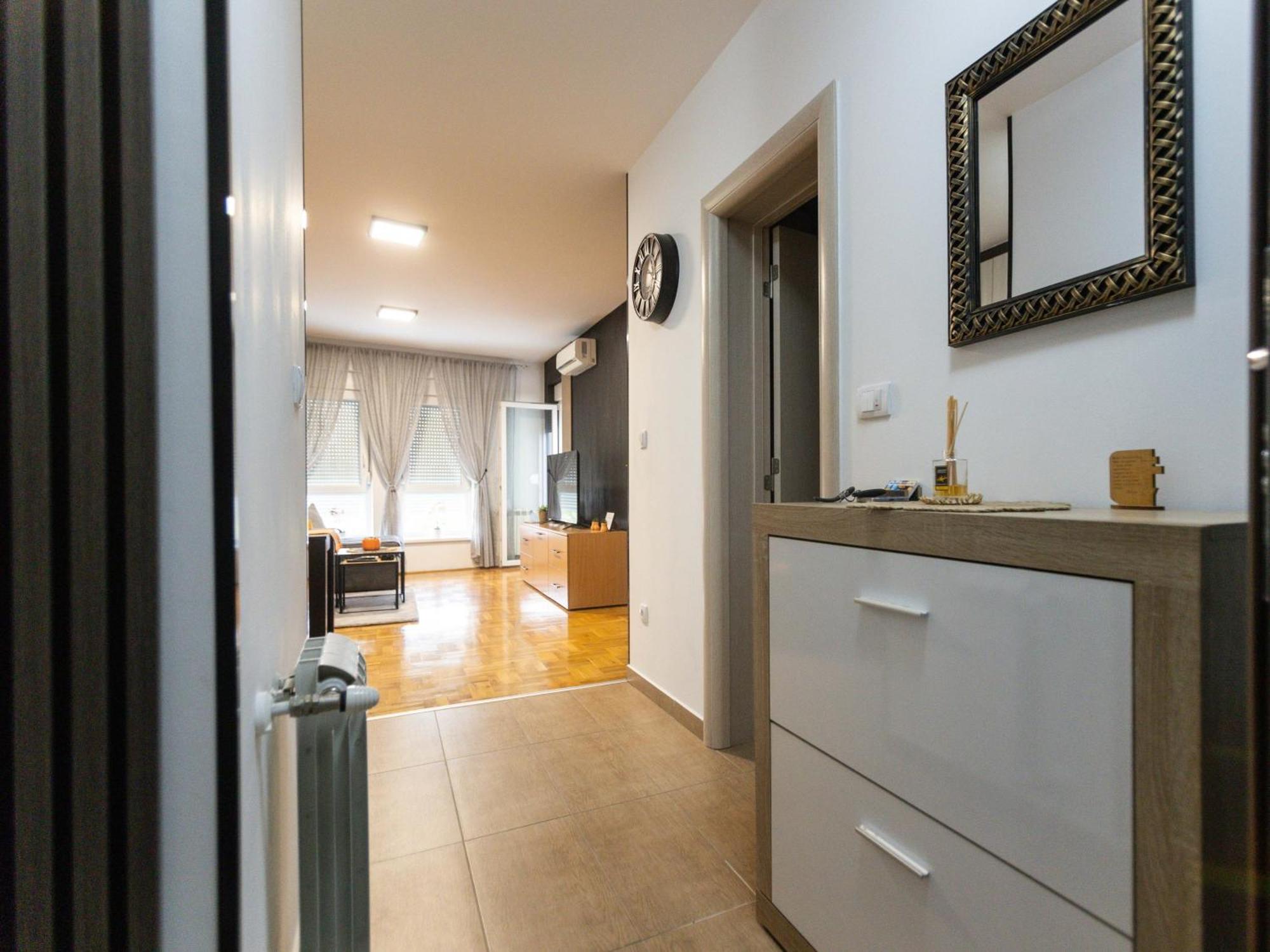Stan Na Dan Aurora Apartment Pozarevac Ngoại thất bức ảnh